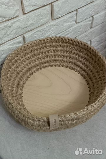 Вязаная корзина джут