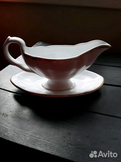 Соусник. Т-ва М.С. Кузнецова. Россия