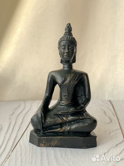 Статуэтка будды