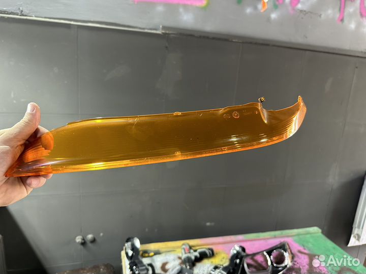 Поворотник на фару е65