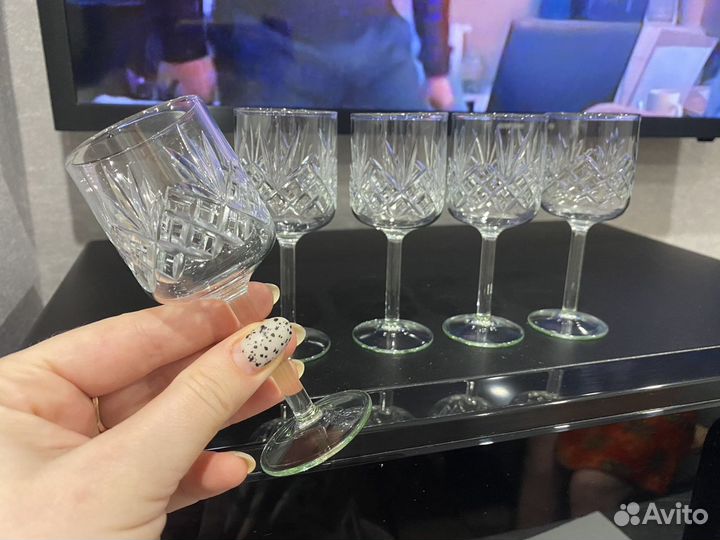Хрустальные рюмки