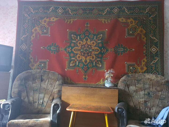Ковер шерстяной 2 на 3, кресло