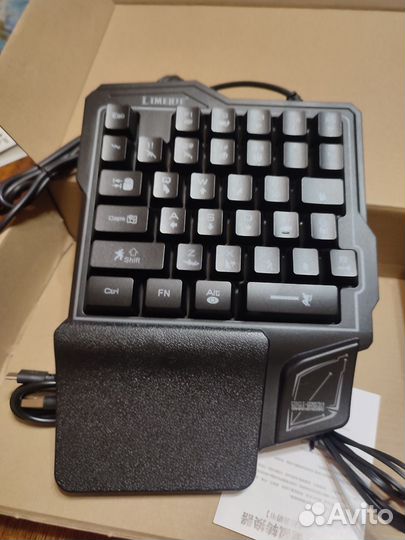 Игровая клавиатура и мышка