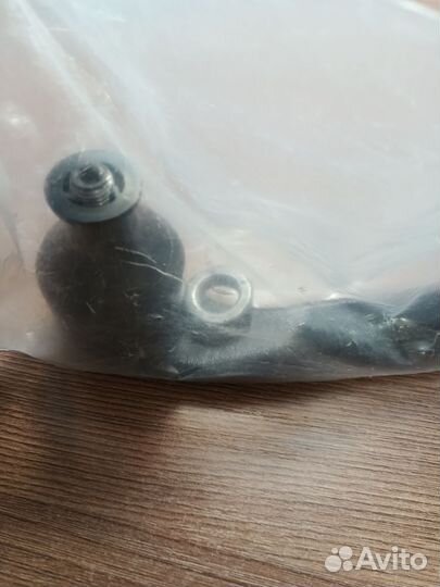 Правый рулевой наконечник Дастер