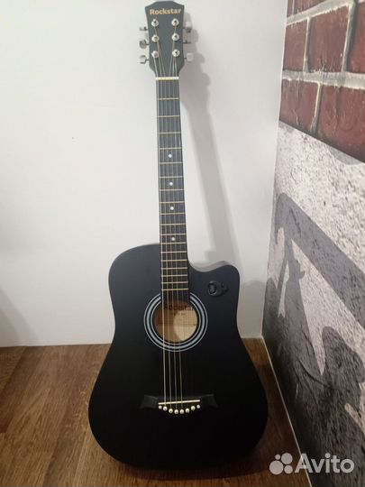 Акустическая гитара