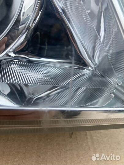 Фара правая Nissan Patrol 2010-2014 г