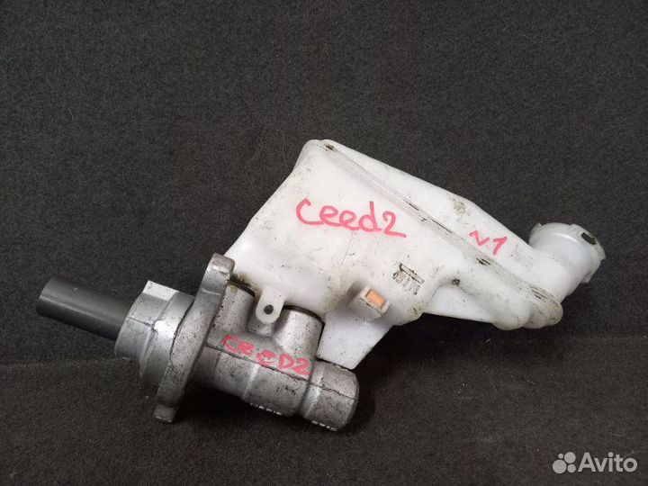 Главный тормозной цилиндр Kia Ceed 2