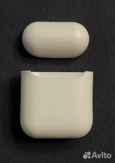 Чехол для наушников AirPods