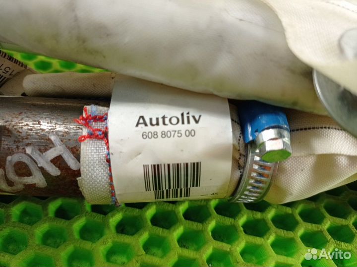 Подушка безопасности боковая левая L Volvo C30