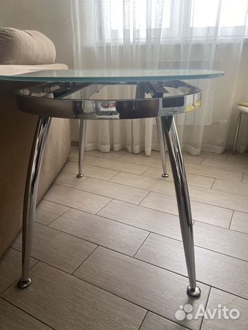 Кухонный стол стеклянный раздвижной