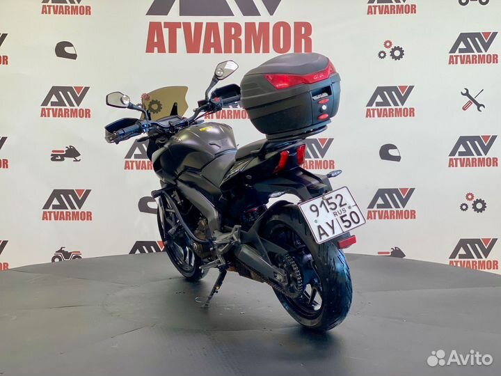 Мотоцикл Bajaj Dominar 400