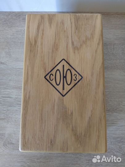 Студийный конденсаторный микрофон