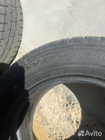 Toyo Observe Garit GIZ 205/65 R16 95