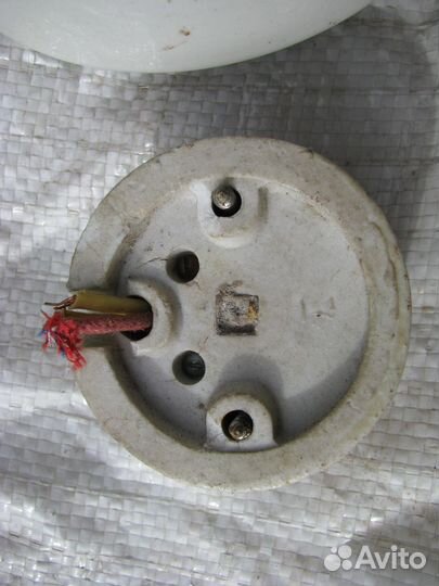 Керамическая разетка и изолятор СССР