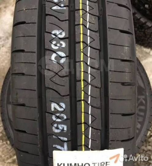 Kumho PorTran KC53 195/70 R15C 105R