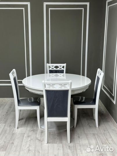 Стол и стулья от производителя. В наличии