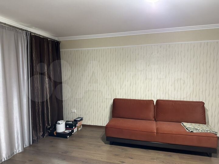 2-к. квартира, 76 м², 2/6 эт.