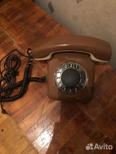 Старинный телефон СССР