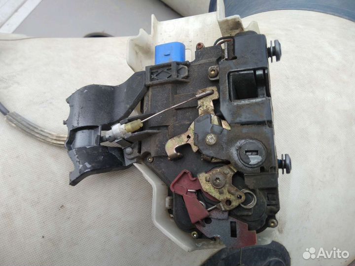 Замки дверей Volkswagen Touareg 1 7L