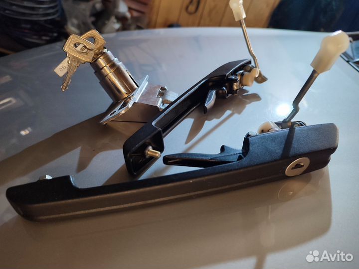 Комплект ручек дверей и замок багажника ваз-08-099