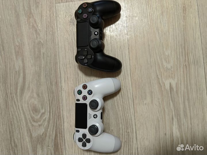 Sony PlayStation 4 pro 1tb +2 геймпада (джойстика)