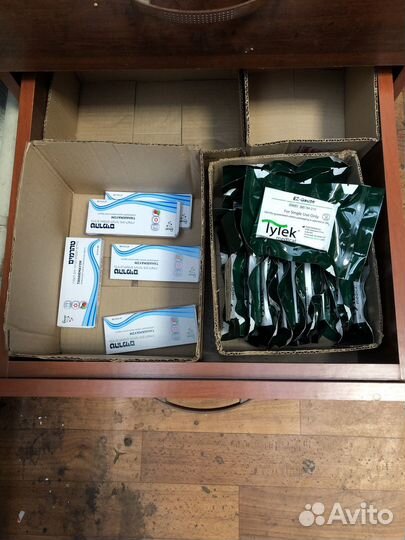 Очень большой лот тактической медицины разом