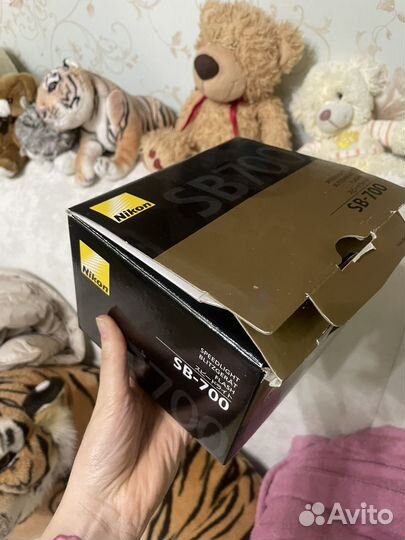 Вспышка Nikon Speedlight SB-700