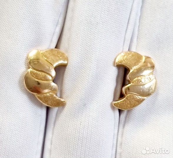 Золотые серьги