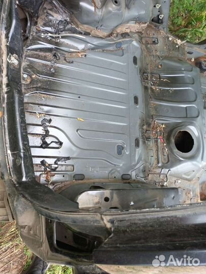 Заднее правое крыло Renault Sandero Stepway