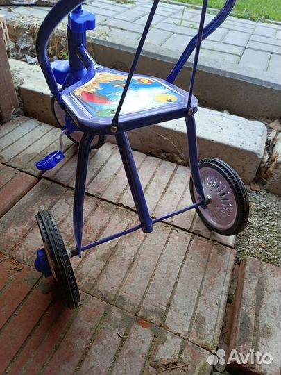 Детский трехколесный велосипед