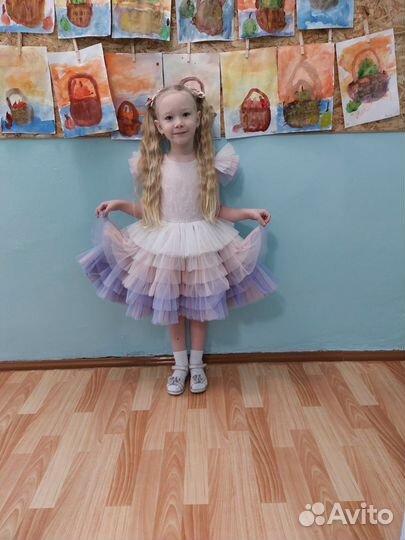 Платье на девочку