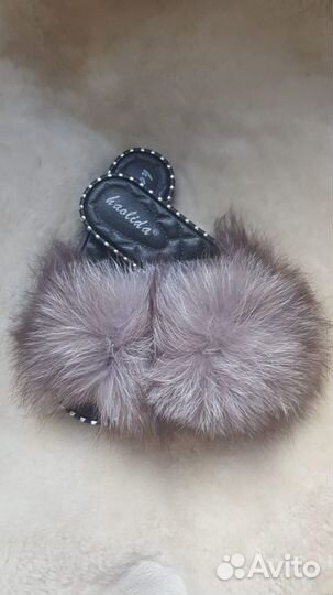 Шлепанцы женские с мехом песца уличные