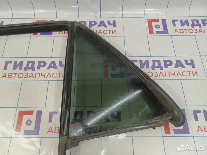 Стекло двери задней левой (форточка) Cadillac SRX