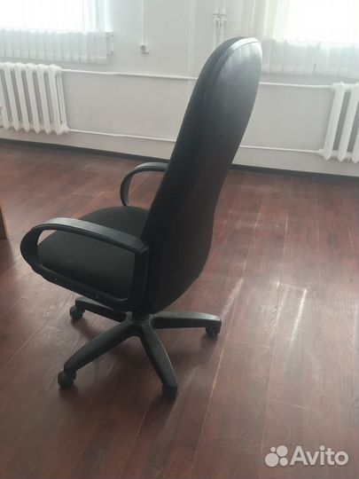 Компьютерное кресло