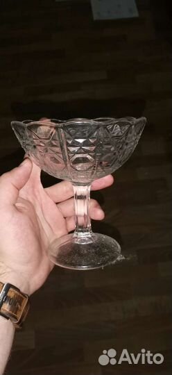 Наборы посуды, сервизы разные