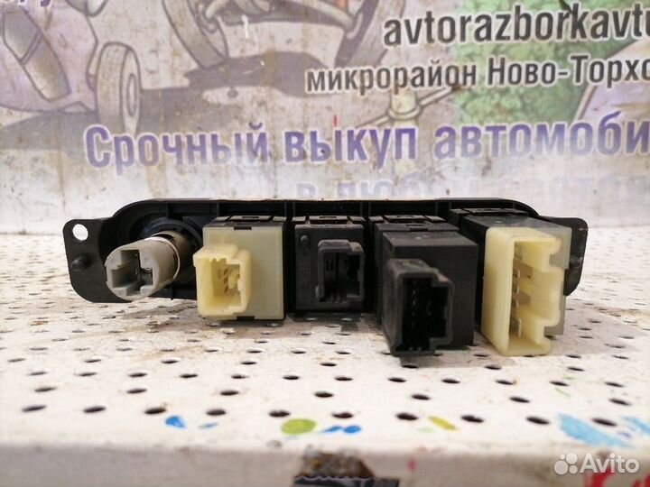 Блок кнопок Chrysler PT Cruiser