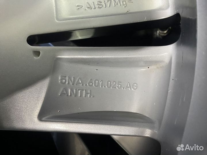 R19 Pirelli Scorpion 255/45, PCD 5x112 DIA 57.1