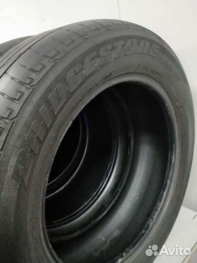 Bridgestone Dueler H/P Sport 215/60 R17 96H