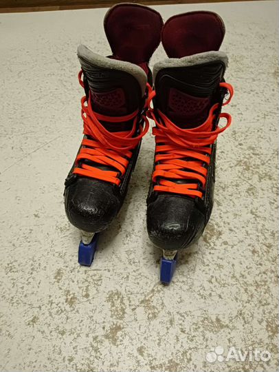 Хоккейные коньки bauer vapor 1x