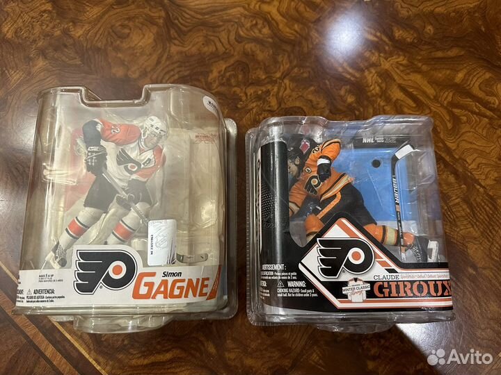 Фигурки хоккеистов