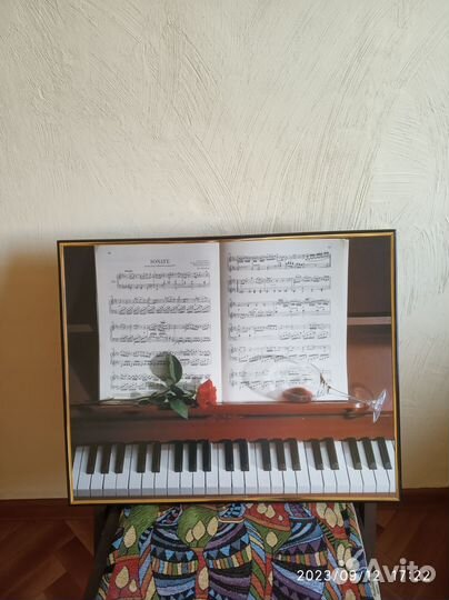 Постеры и другие предметы интерьера