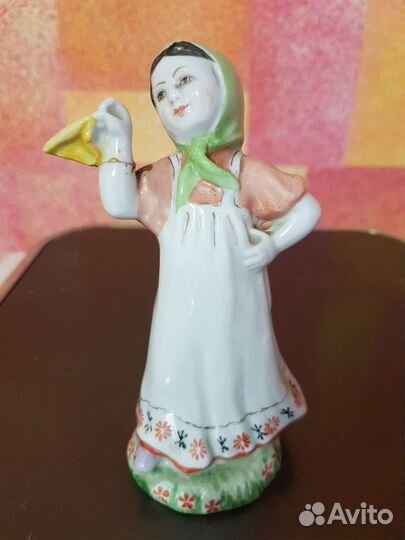 Статуэтка фарфор:Юная плясунья Лфз