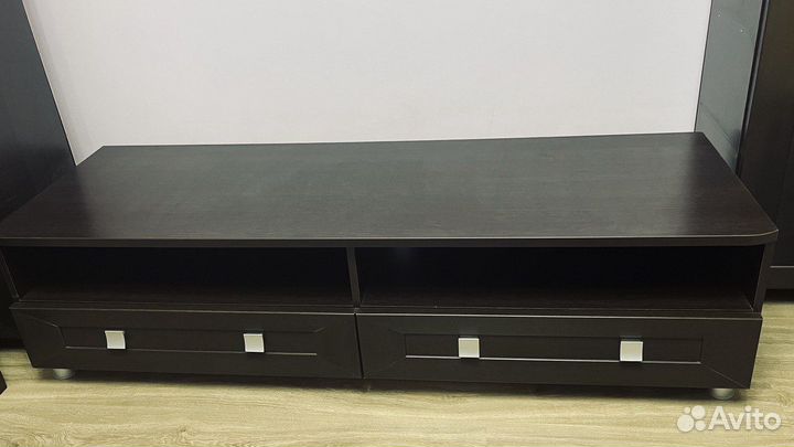 Тумба под телевизор