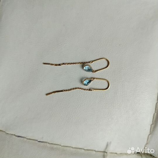 Золотые серьги с топазом