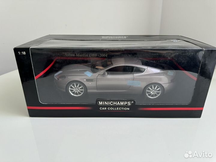 Aston martin DB9-2004 1:18 minichamps