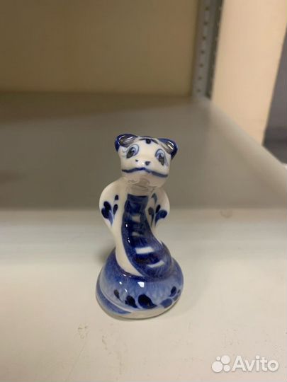 Фигурки из гжели