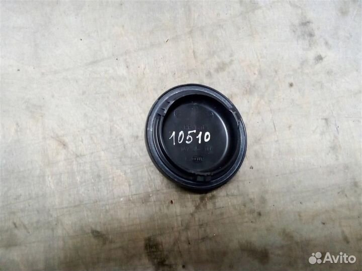 Крышка фары от Opel Astra J 2010