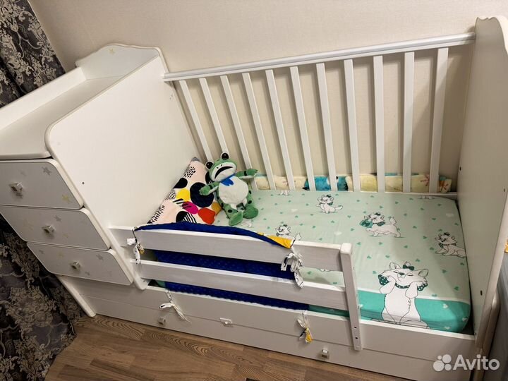Детская кроватка