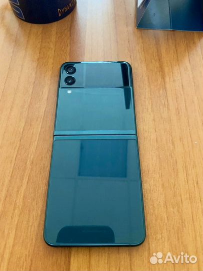 Samsung Galaxy Z Flip3, 8/256 ГБ