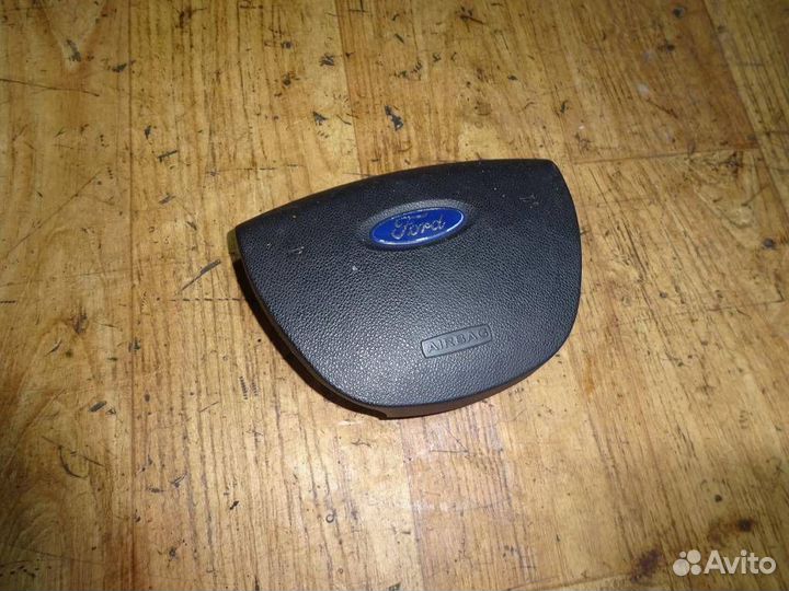 Подушка безопасности в рулевое колесо Ford Focus